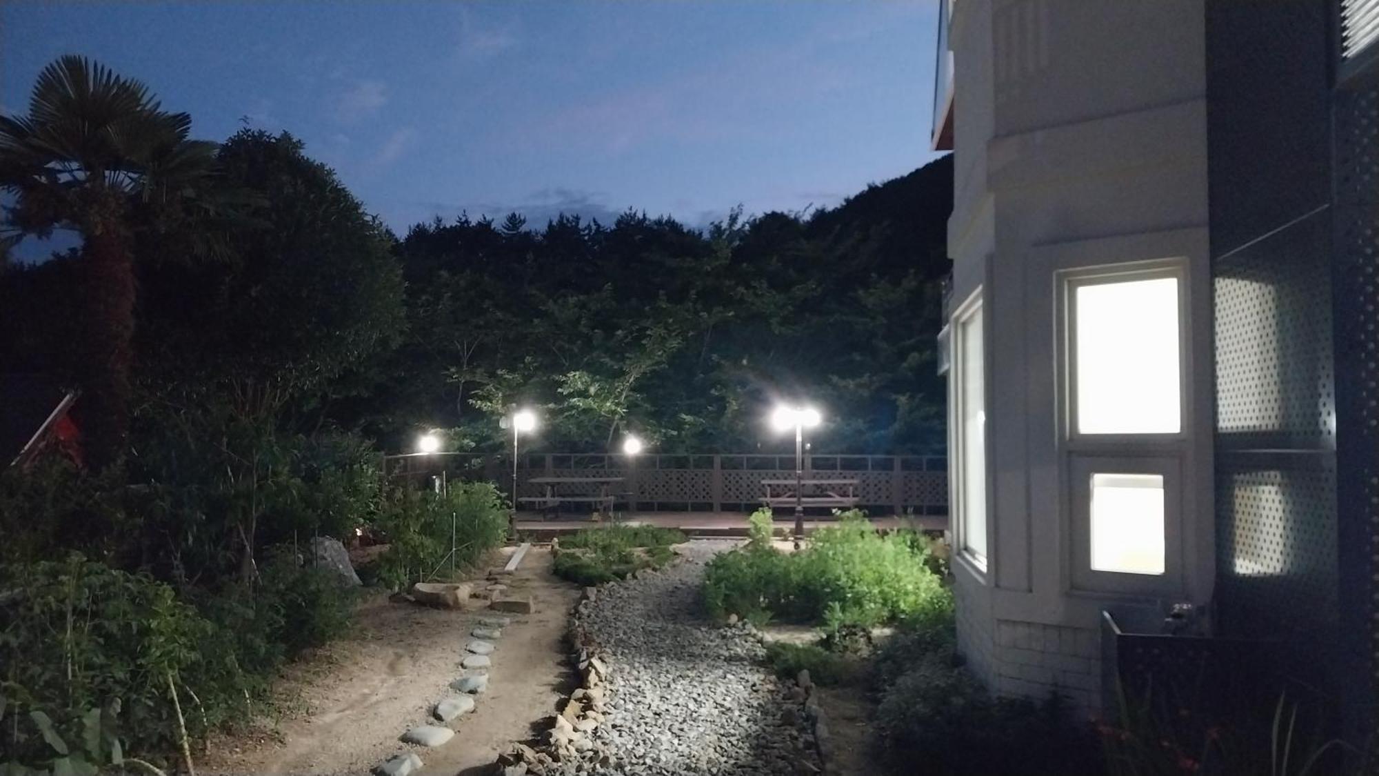 White House Hotell Namhae Exteriör bild