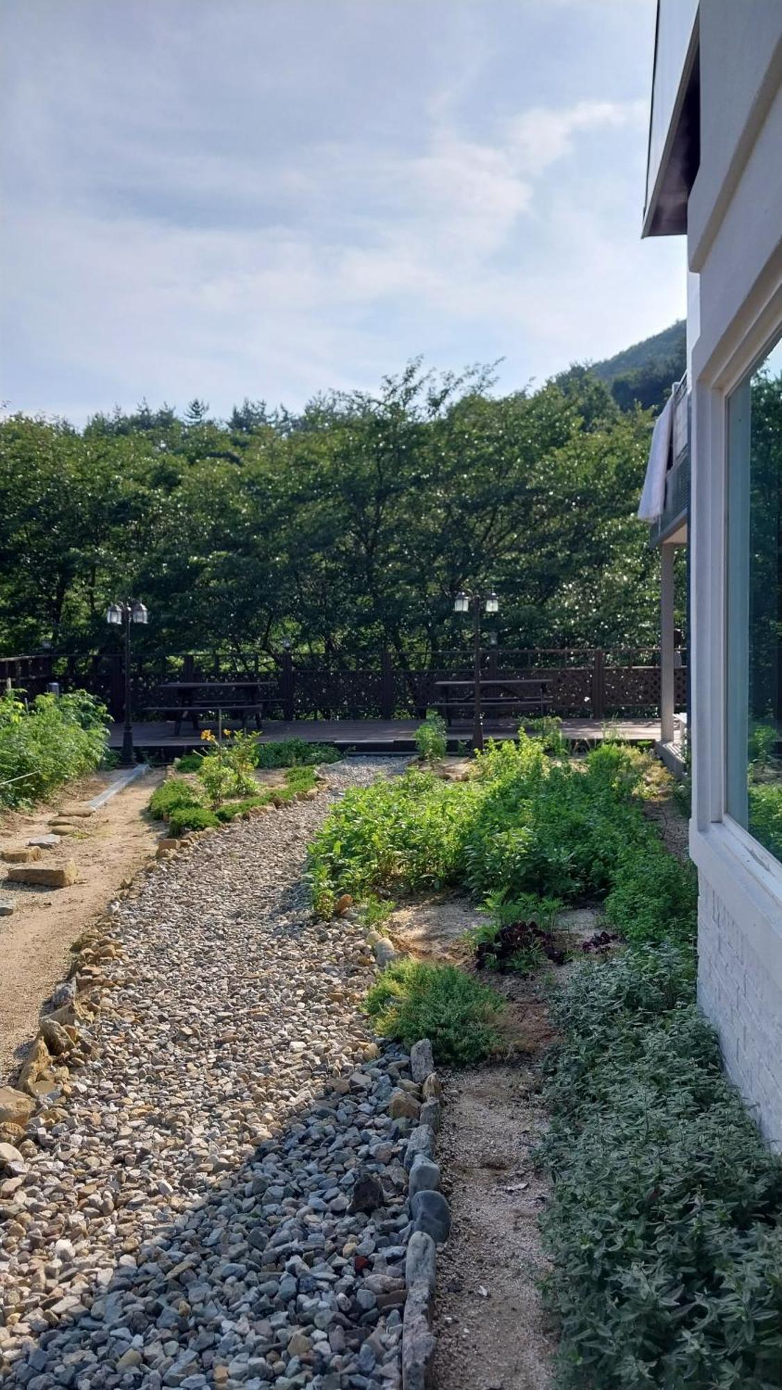 White House Hotell Namhae Exteriör bild